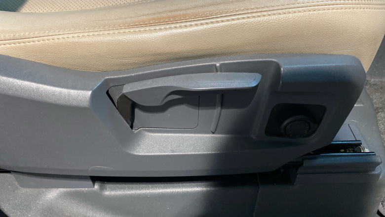 Land Rover Defender 3.0 D200 S 90 3dr Auto Diesel Estate